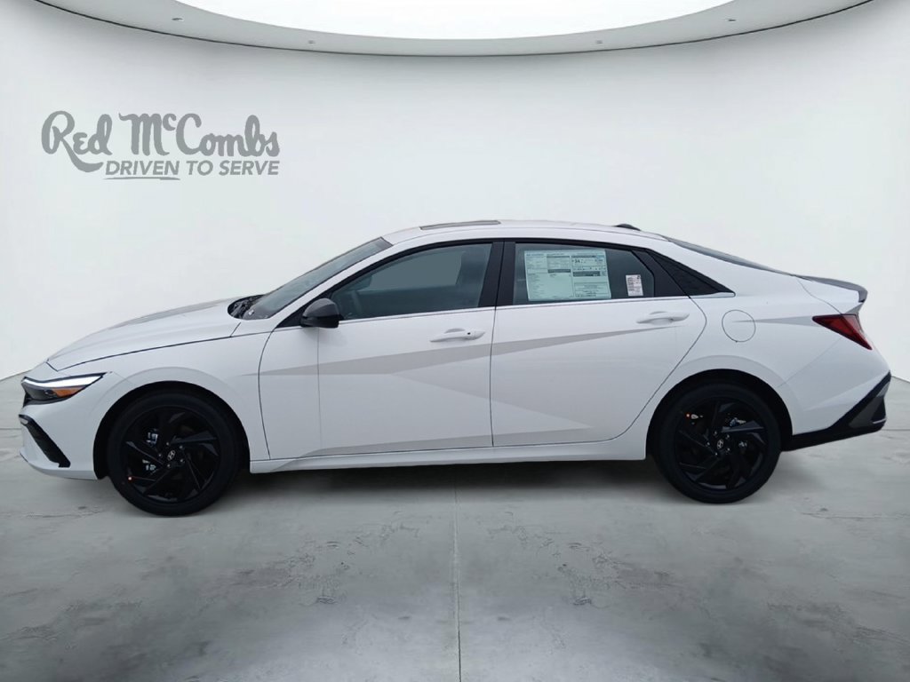 New 2026 Hyundai Elantra SEL Sport FWD image 2