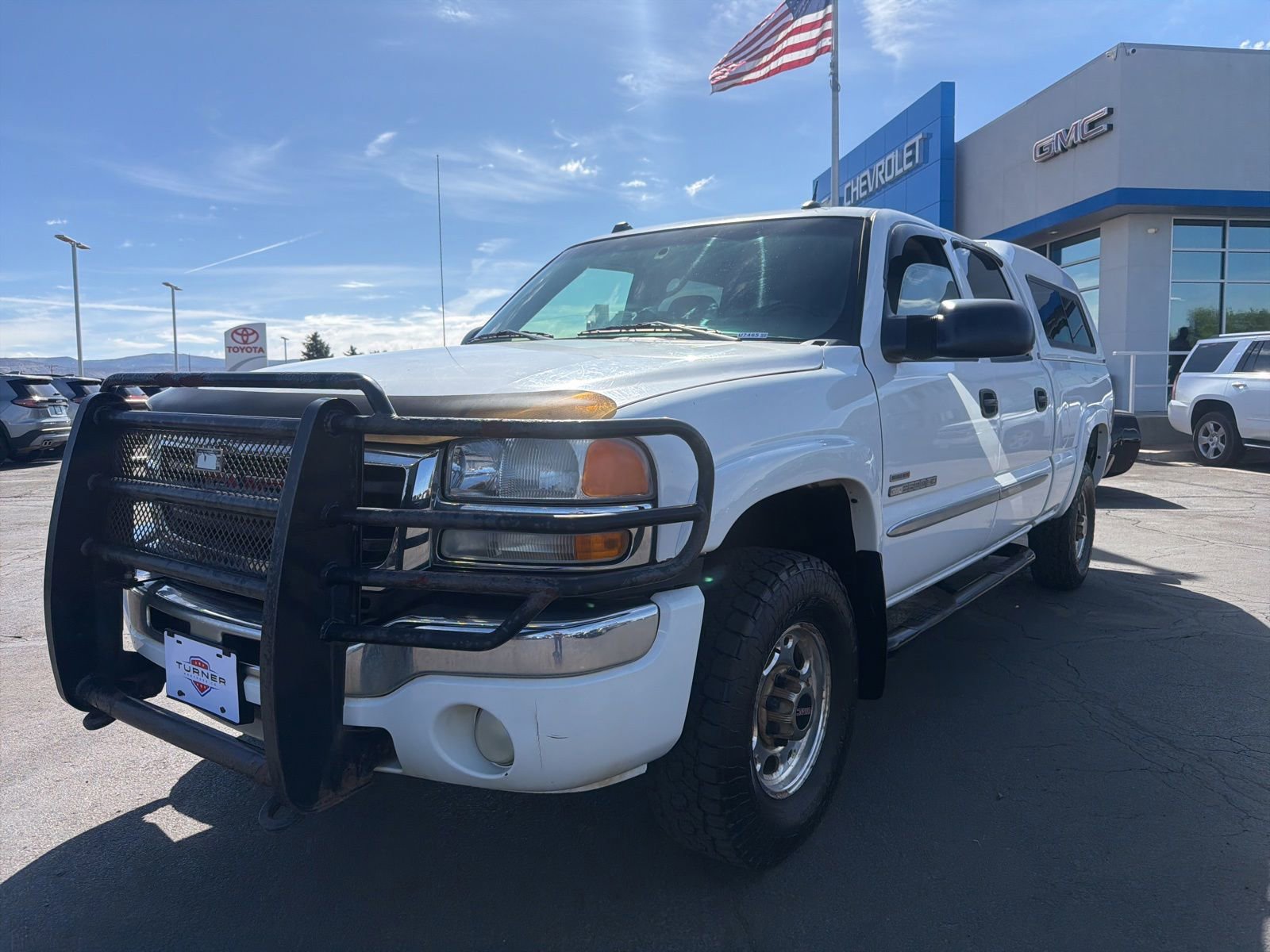 Used 2005 GMC Sierra 2500 SLT w/ Heavy-Duty Power Package AWD/4WD image 3