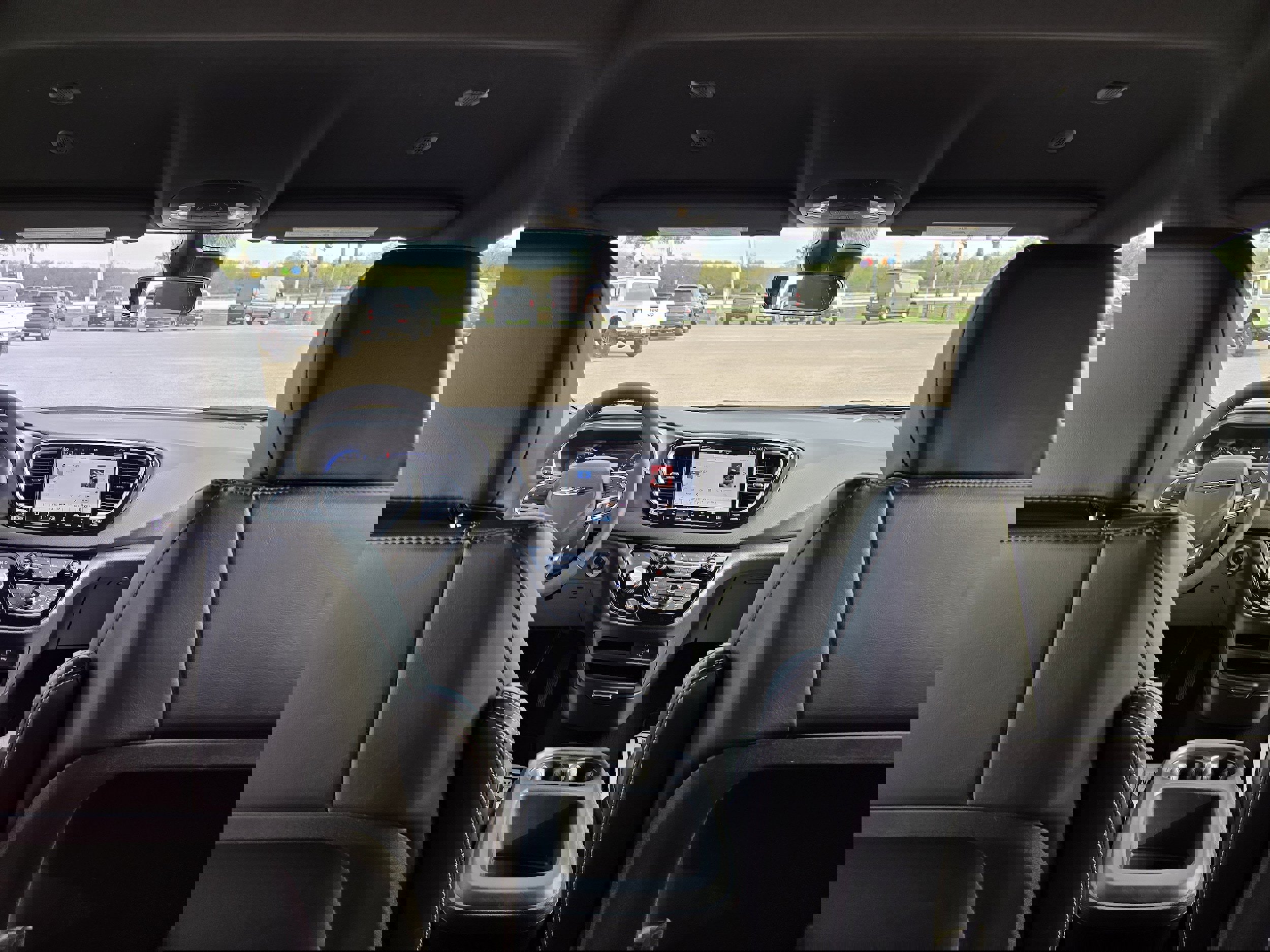 New 2026 Chrysler Voyager LX image 20