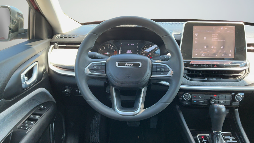 Used 2022 Jeep Compass Latitude w/ Sun and Sound Group FWD image 9