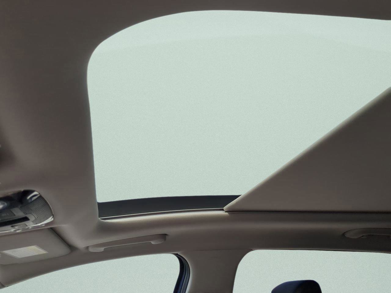 New 2026 Kia Sportage EX w/ EX Panorama Roof Package image 18