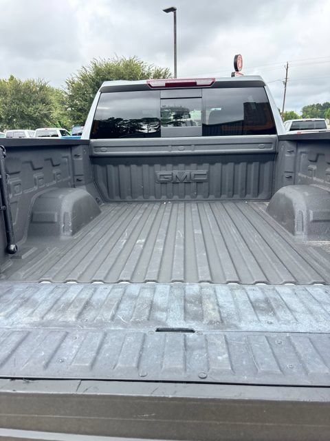 Used 2023 GMC Sierra 1500 SLT w/ SLT Premium Plus Package AWD/4WD image 10