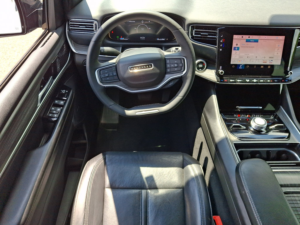 Used 2024 Jeep Wagoneer Series III AWD/4WD image 22