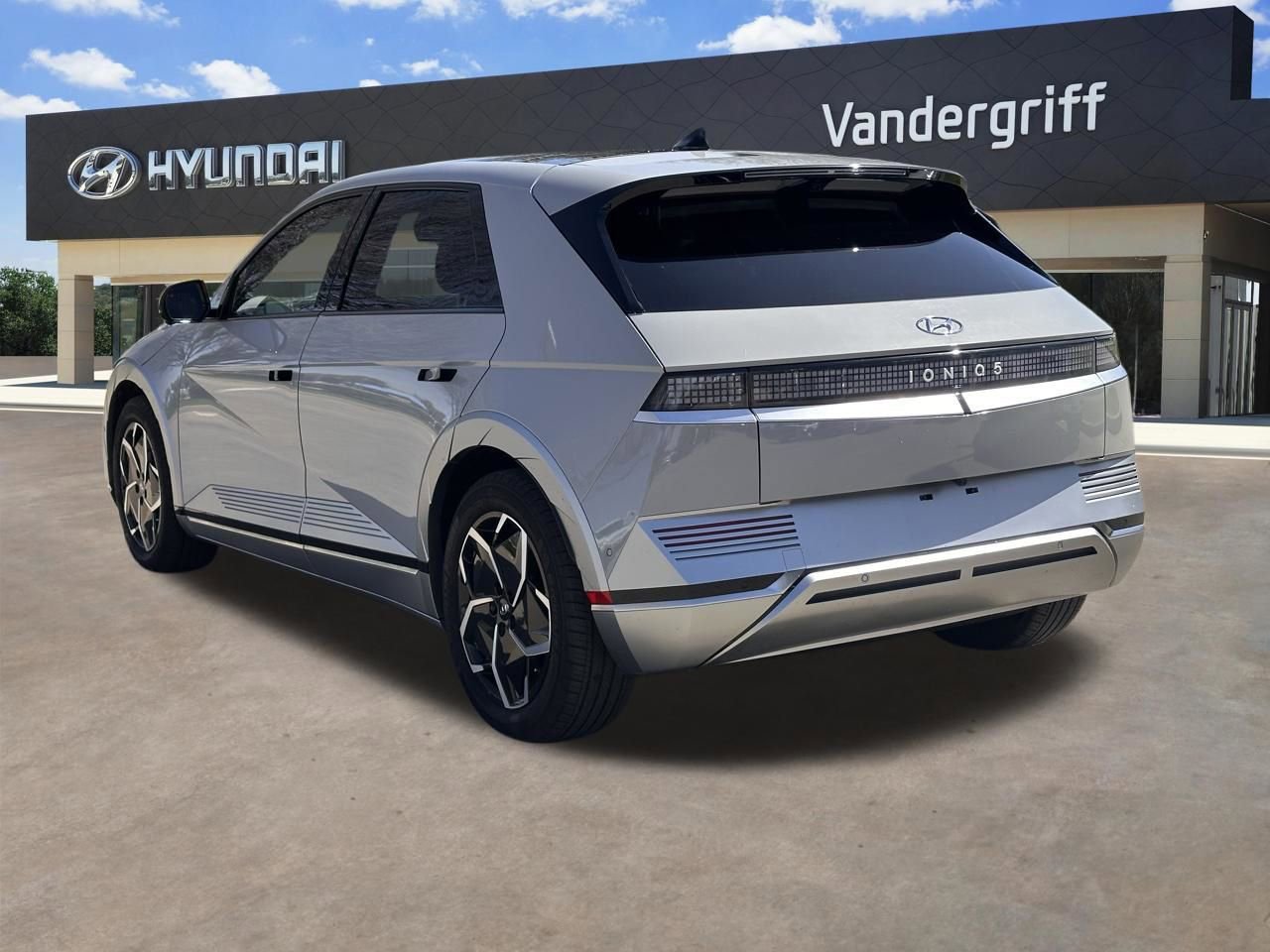 Used 2024 Hyundai Ioniq 5 Limited image 8