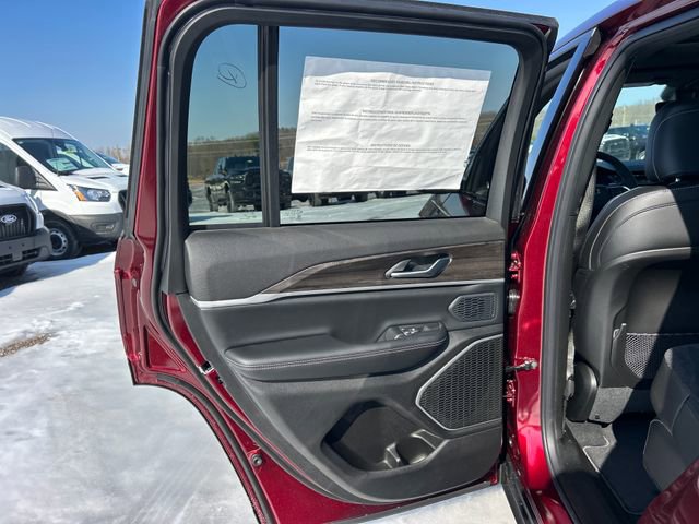 New 2026 Jeep Grand Cherokee Limited w/ Limited Altitude Package image 41