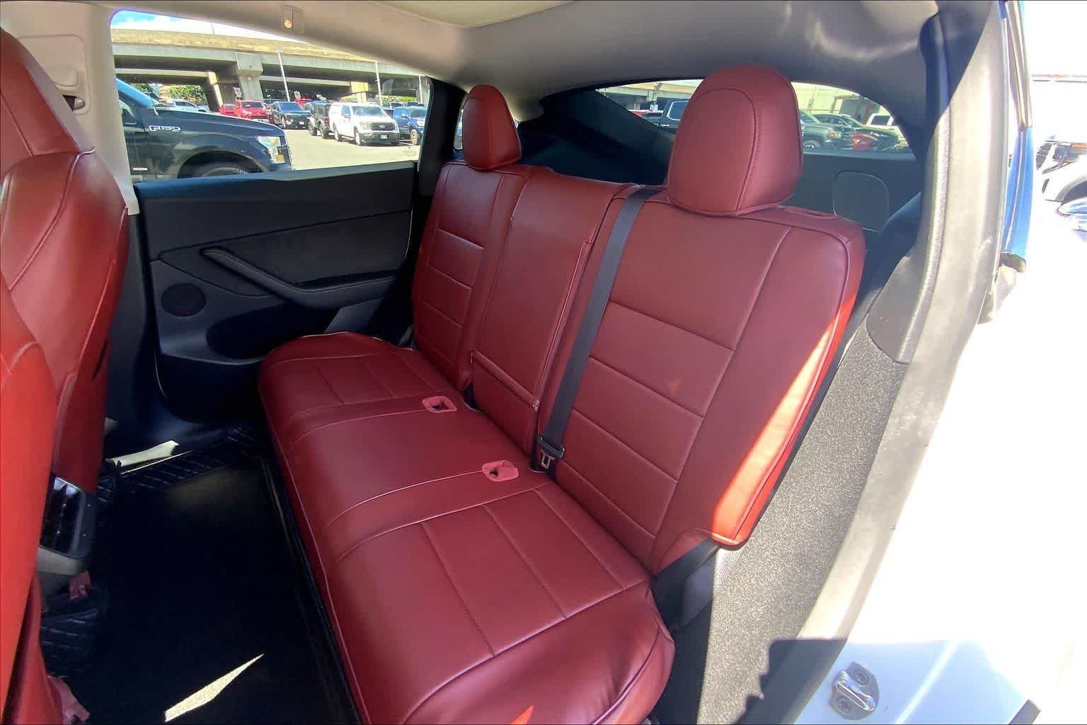 Used 2025 Tesla Model Y Long Range RWD image 29