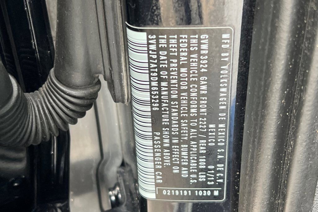 Used 2013 Volkswagen Beetle 2.5 image 22