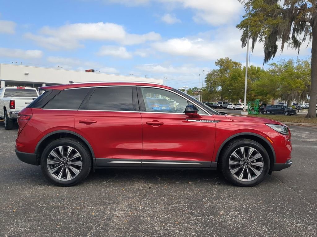 Used 2020 Lincoln Corsair Reserve image 3