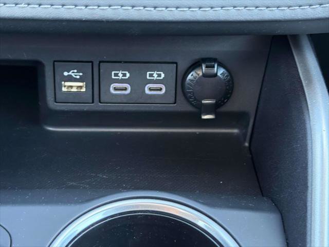 Certified 2025 Toyota Highlander XLE FWD image 20