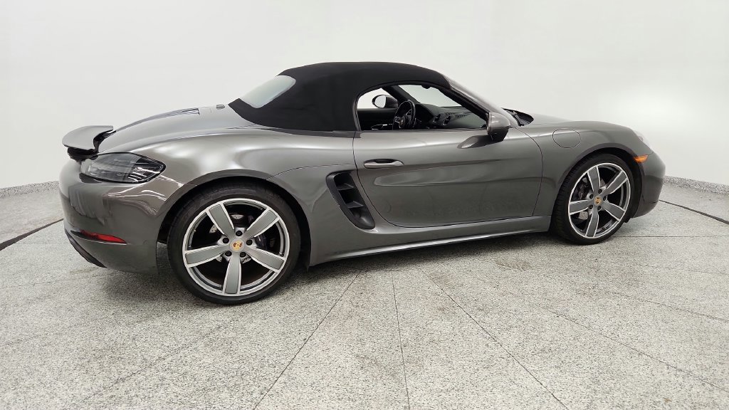Used 2022 Porsche 718 Boxster RWD image 43
