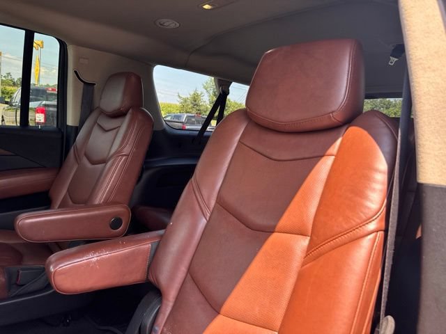 Used 2020 Cadillac Escalade ESV Luxury AWD/4WD image 26