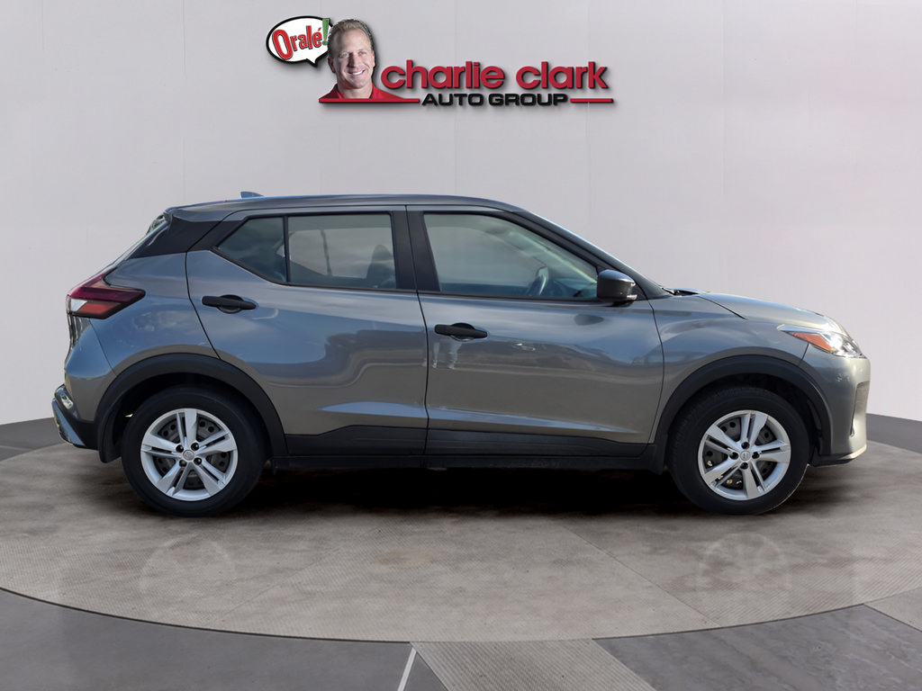 Used 2021 Nissan Kicks S FWD image 8