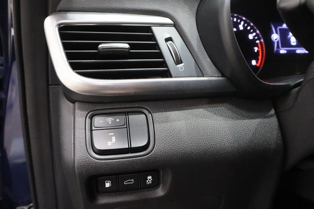 Used 2018 Kia Optima EX image 19