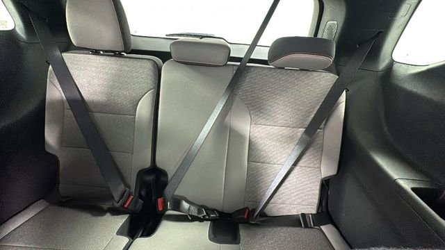 Used 2025 Chevrolet Traverse LT image 15