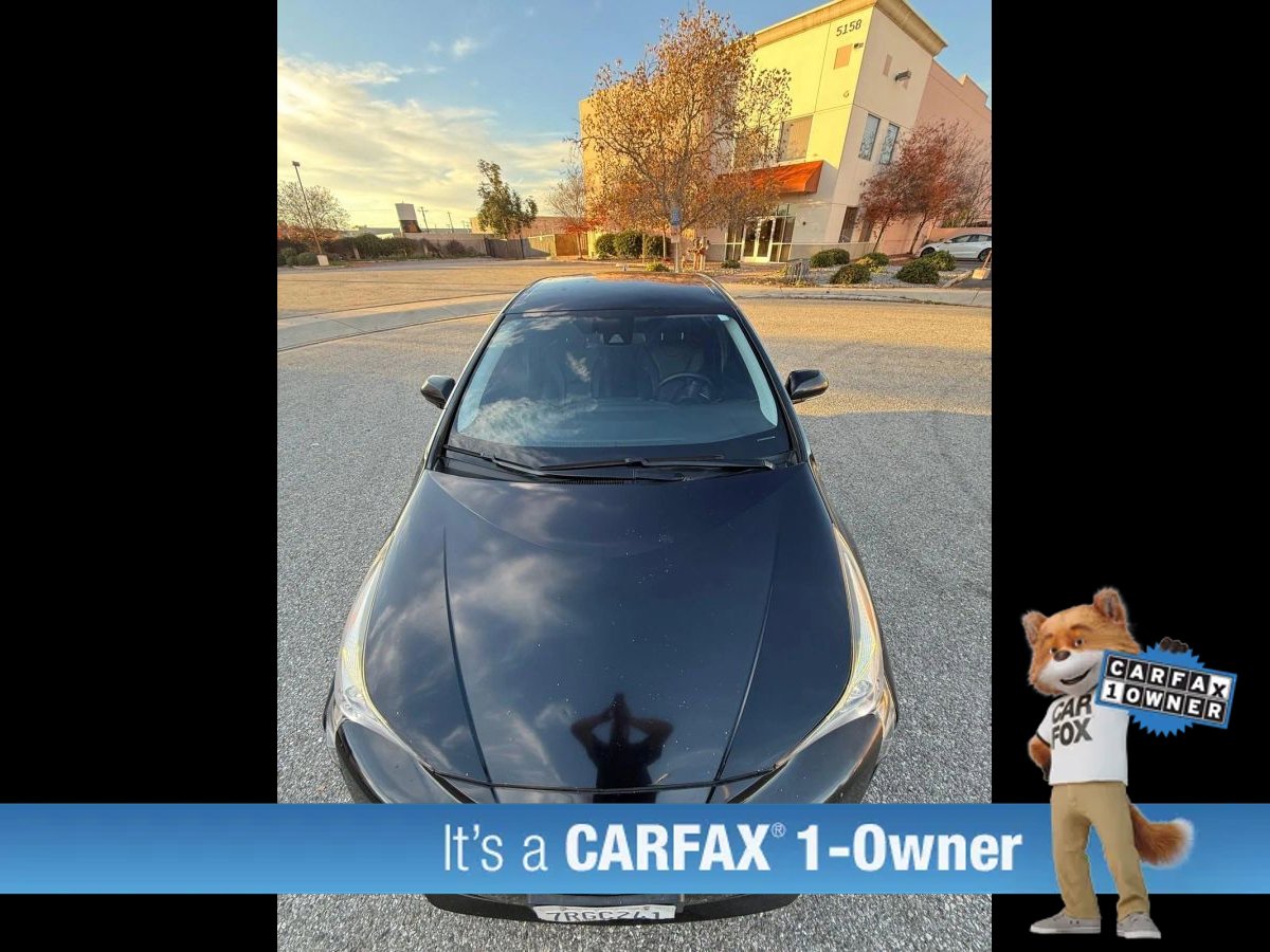 Used 2016 Toyota Prius Three Touring image 3