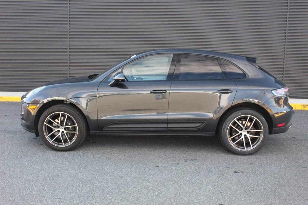 Certified 2026 Porsche Macan image 2