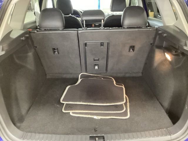 Certified 2023 Volkswagen Taos SEL image 18