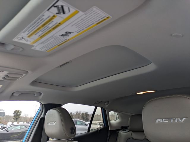 Used 2025 Chevrolet Trax ACTIV w/ Sunroof Package image 26