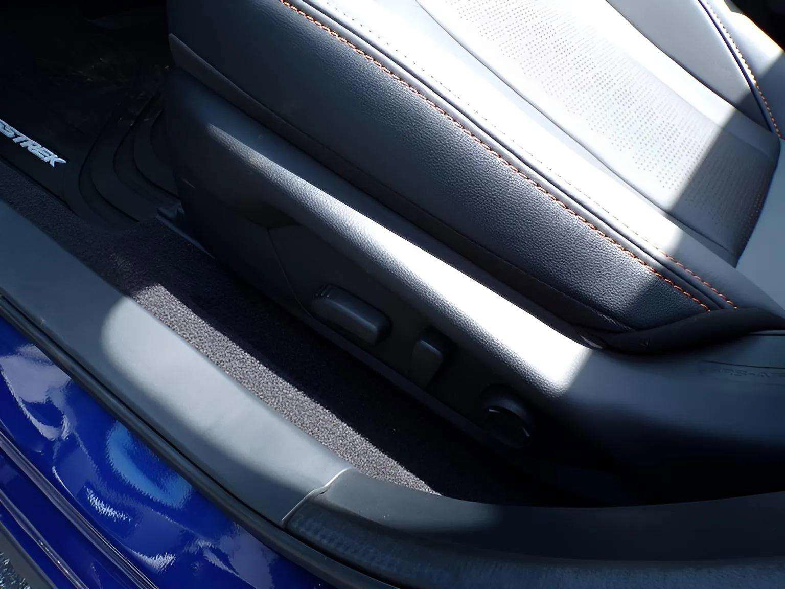 Certified 2025 Subaru Crosstrek 2.5i Limited image 14