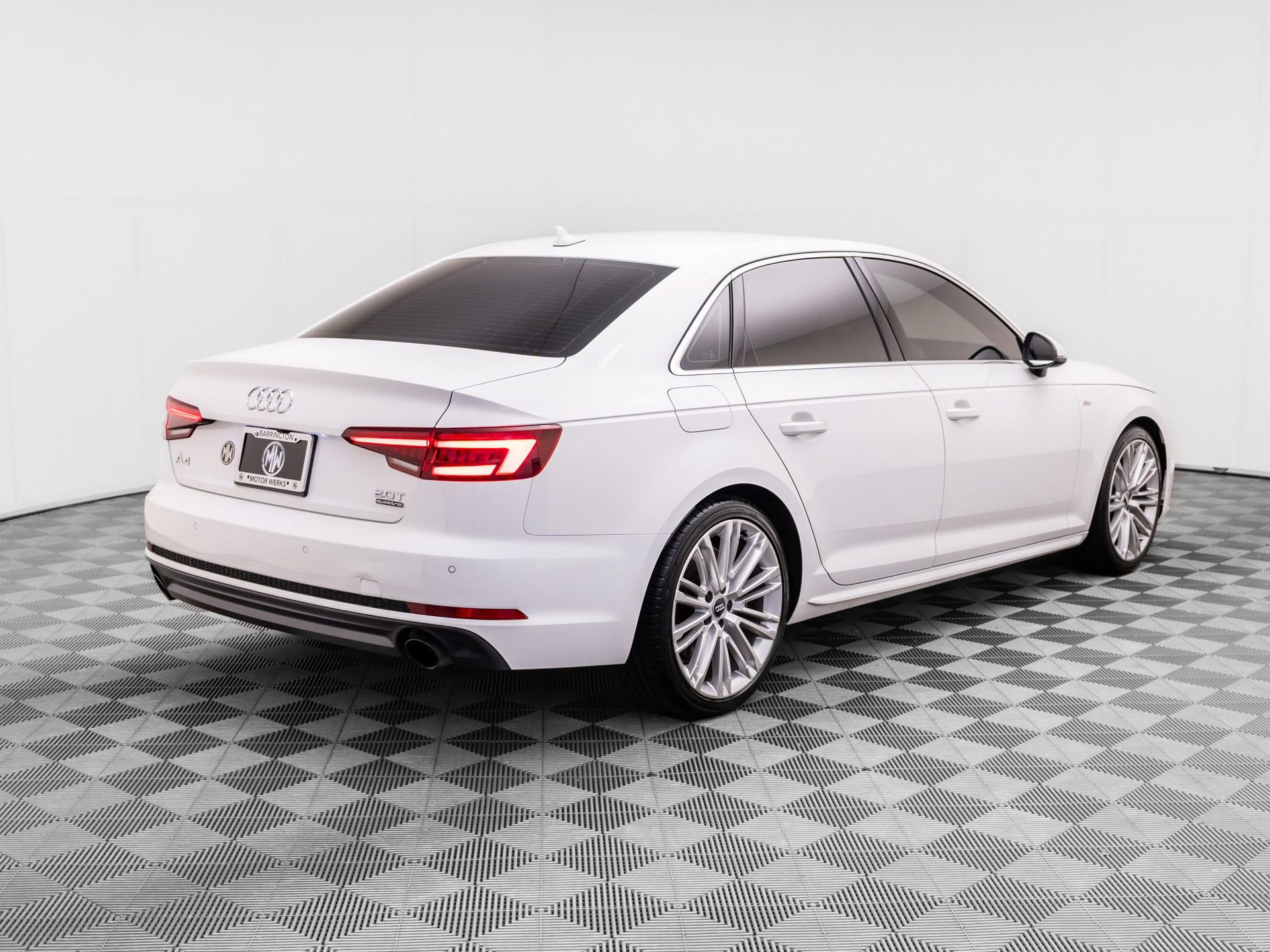 Used 2018 Audi A4 2.0T Premium Plus w/ Premium Plus Package image 6