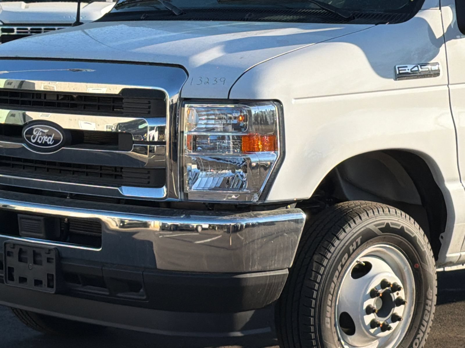 New 2026 Ford E-450 and Econoline 450 Super Duty w/ Power Equipment Group RWD image 2