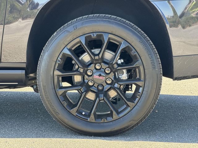 New 2026 GMC Yukon XL Denali w/ Denali Reserve Package image 32