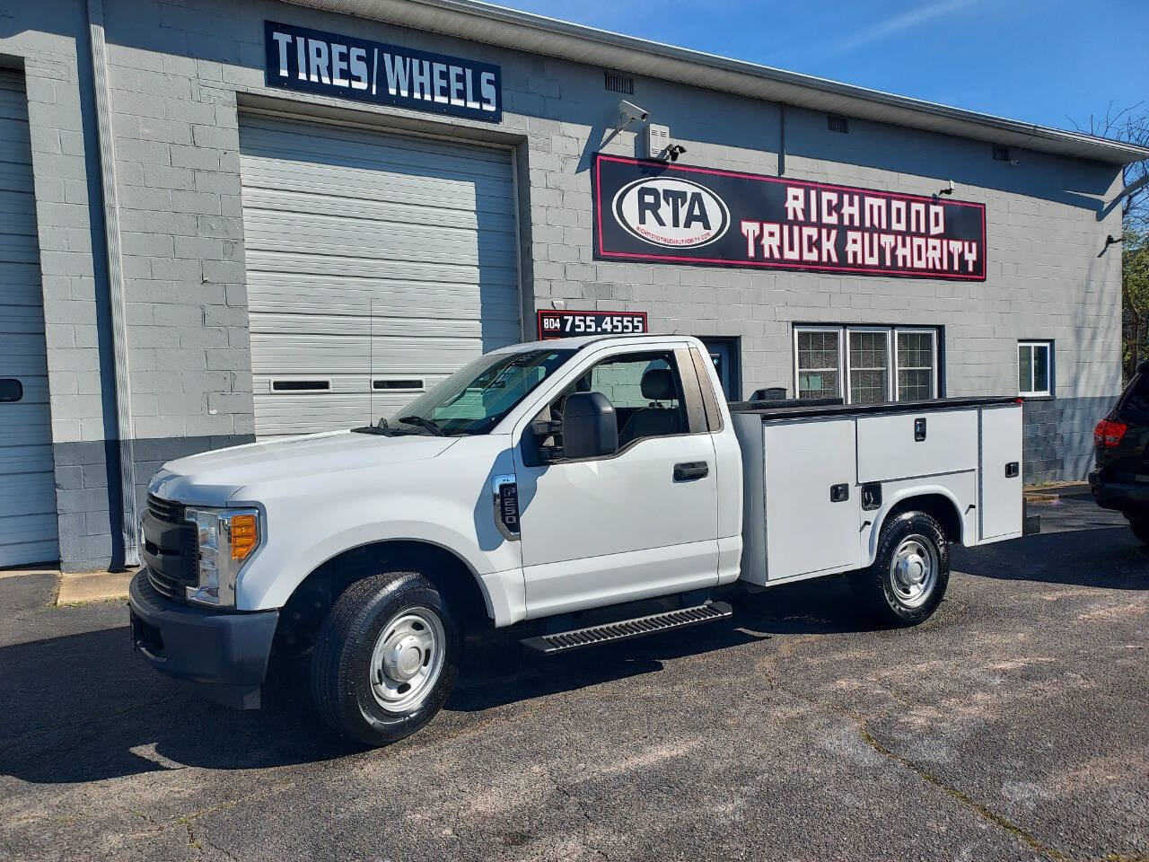 Used 2017 Ford F250 XL RWD image 1
