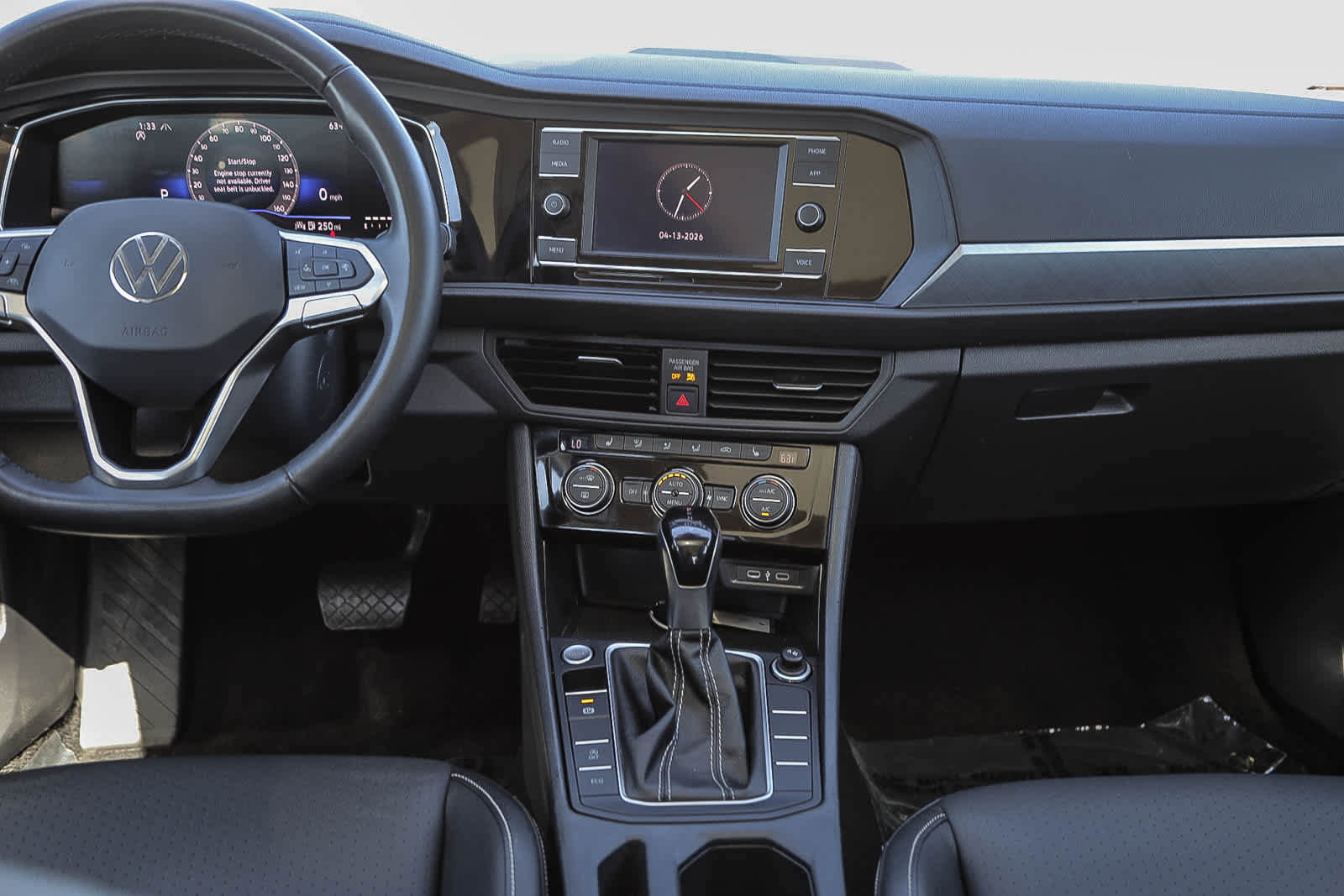 Used 2024 Volkswagen Jetta SE FWD image 13