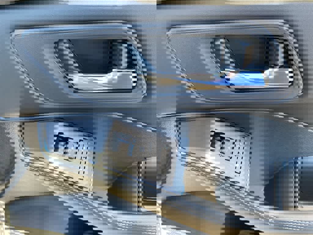 New 2026 Nissan Rogue SV image 26