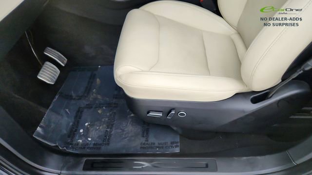 Used 2023 Tesla Model X image 36