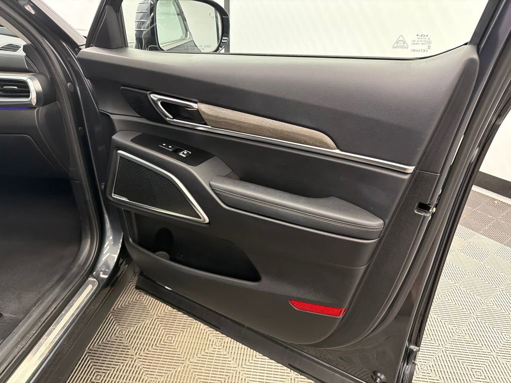 Used 2022 Kia Telluride SX FWD image 16