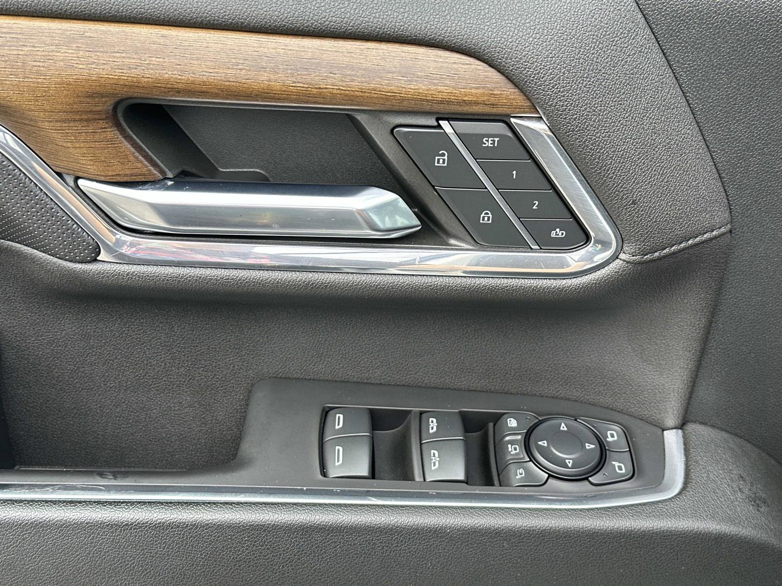 Certified 2024 Chevrolet Silverado 2500 High Country w/ LPO, Dark Essentials Package image 22