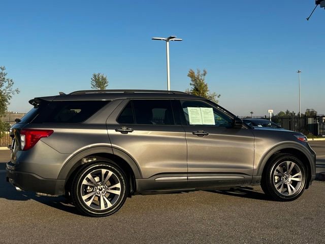 Used 2023 Ford Explorer XLT w/ Equipment Group 202A image 6
