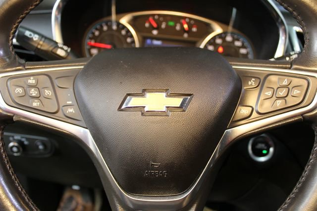 Used 2020 Chevrolet Equinox LT w/ Driver Convenience Package image 21