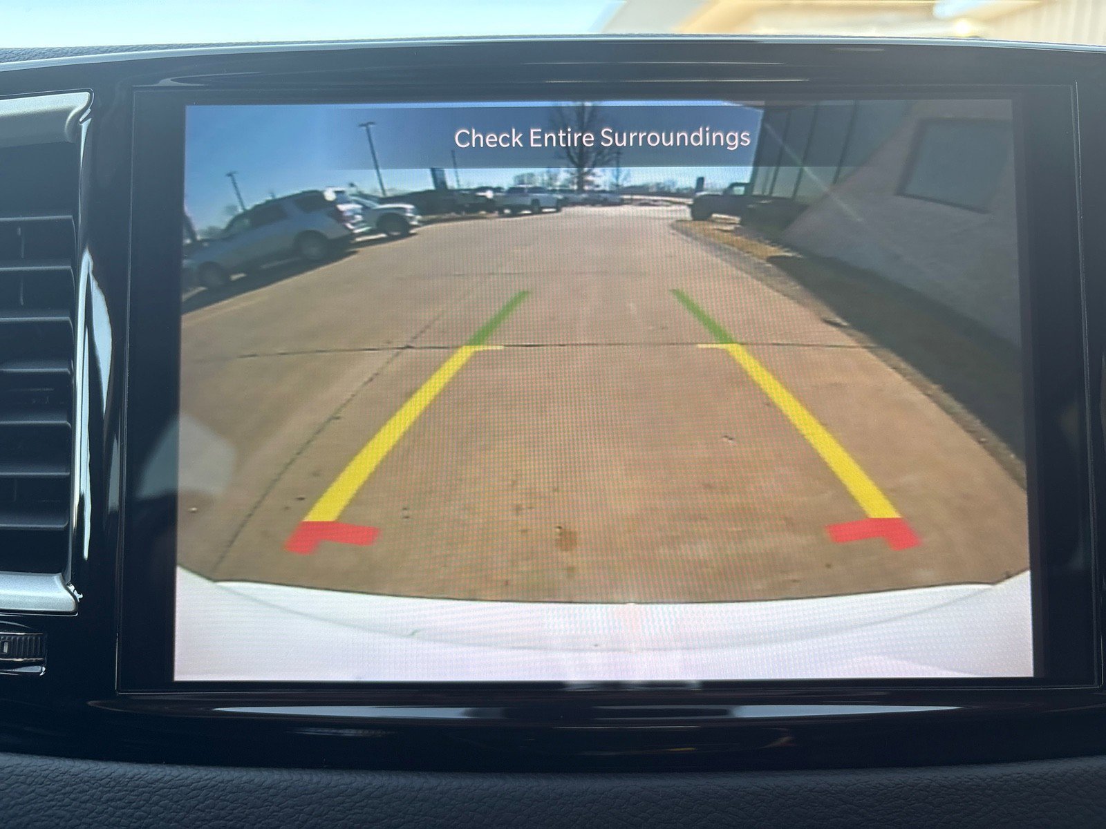 Used 2023 Chrysler Pacifica Touring-L image 20