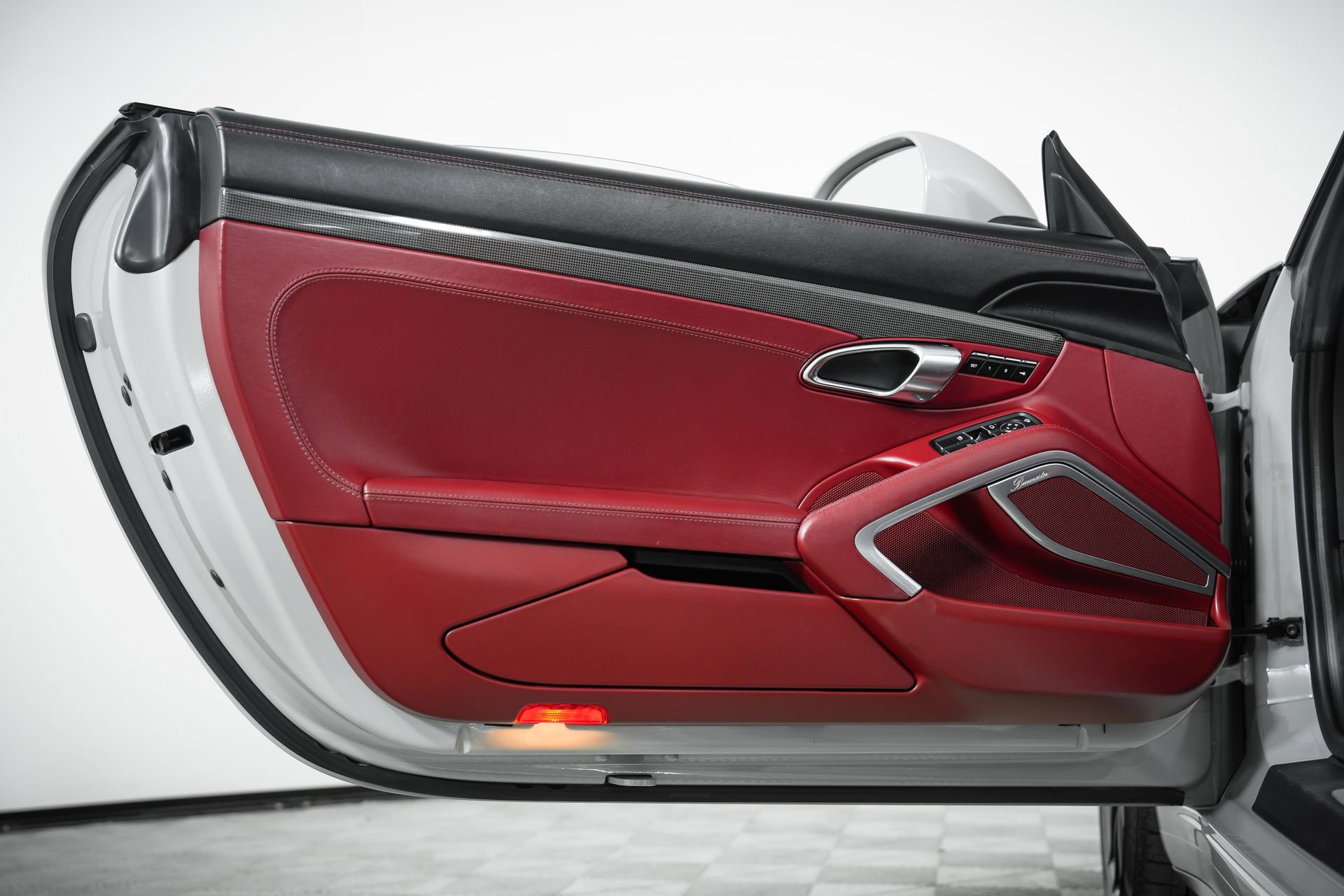 Used 2018 Porsche 911 Targa 4 GTS image 71