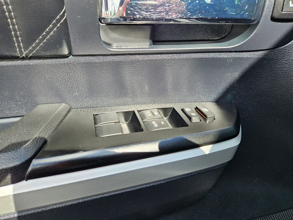 Used 2015 Toyota Tundra Platinum image 15