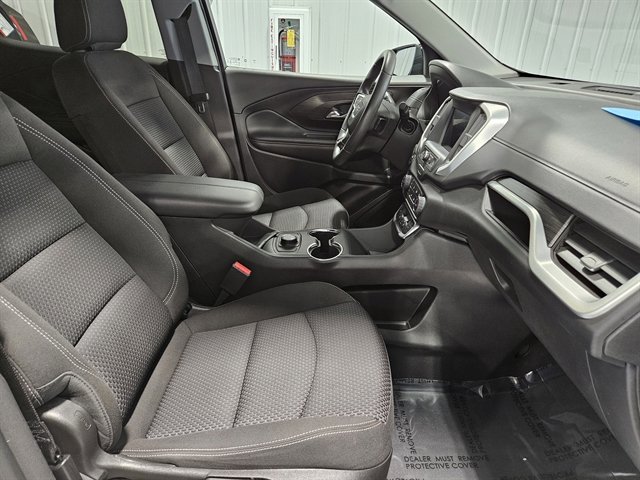 Used 2024 GMC Terrain SLE image 21