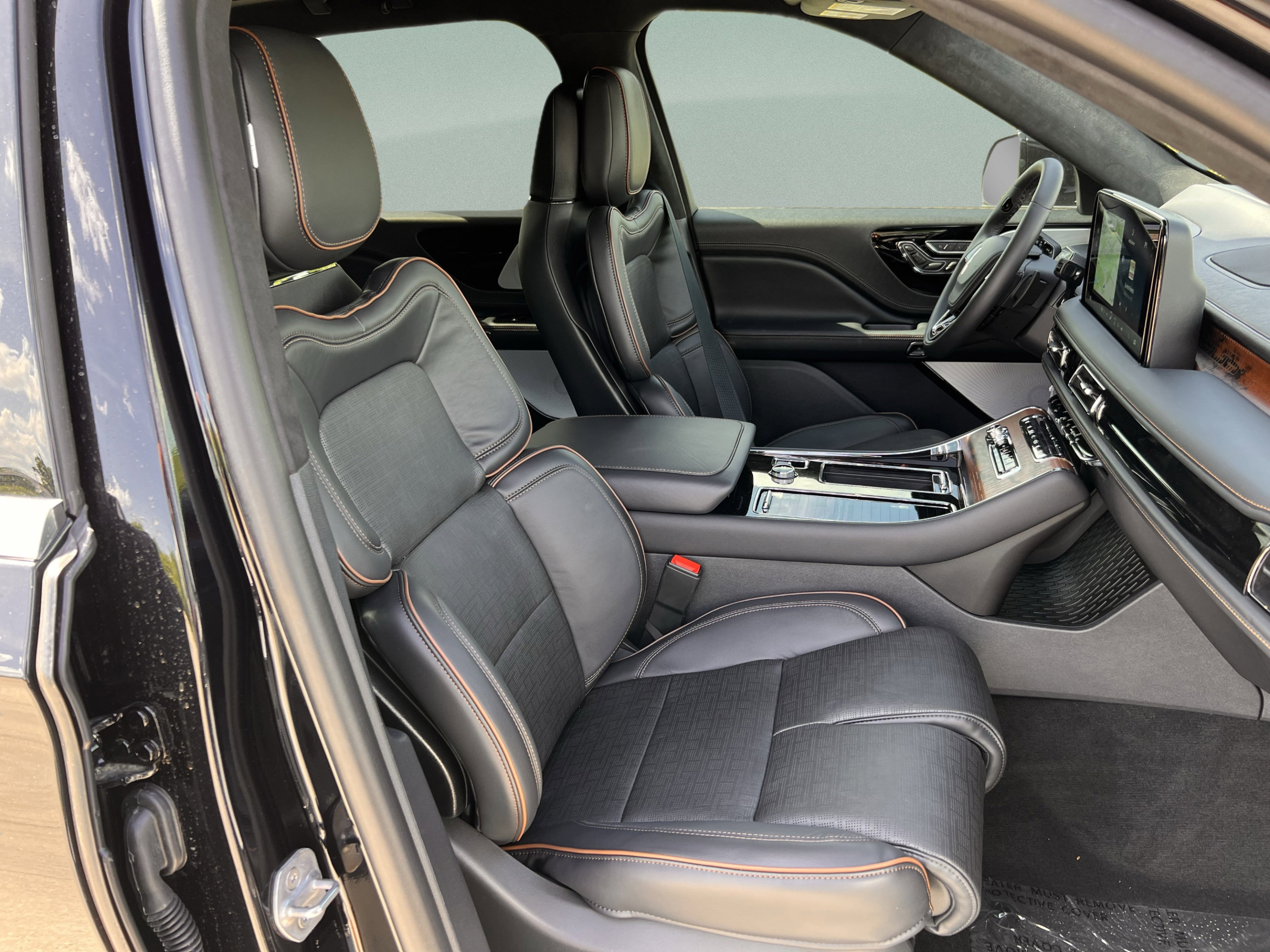 New 2025 Lincoln Aviator Black Label AWD/4WD image 22