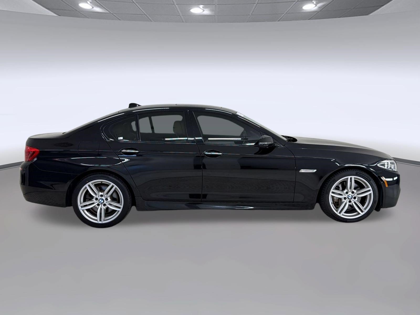 Used 2016 BMW 550i xDrive Sedan AWD/4WD image 8