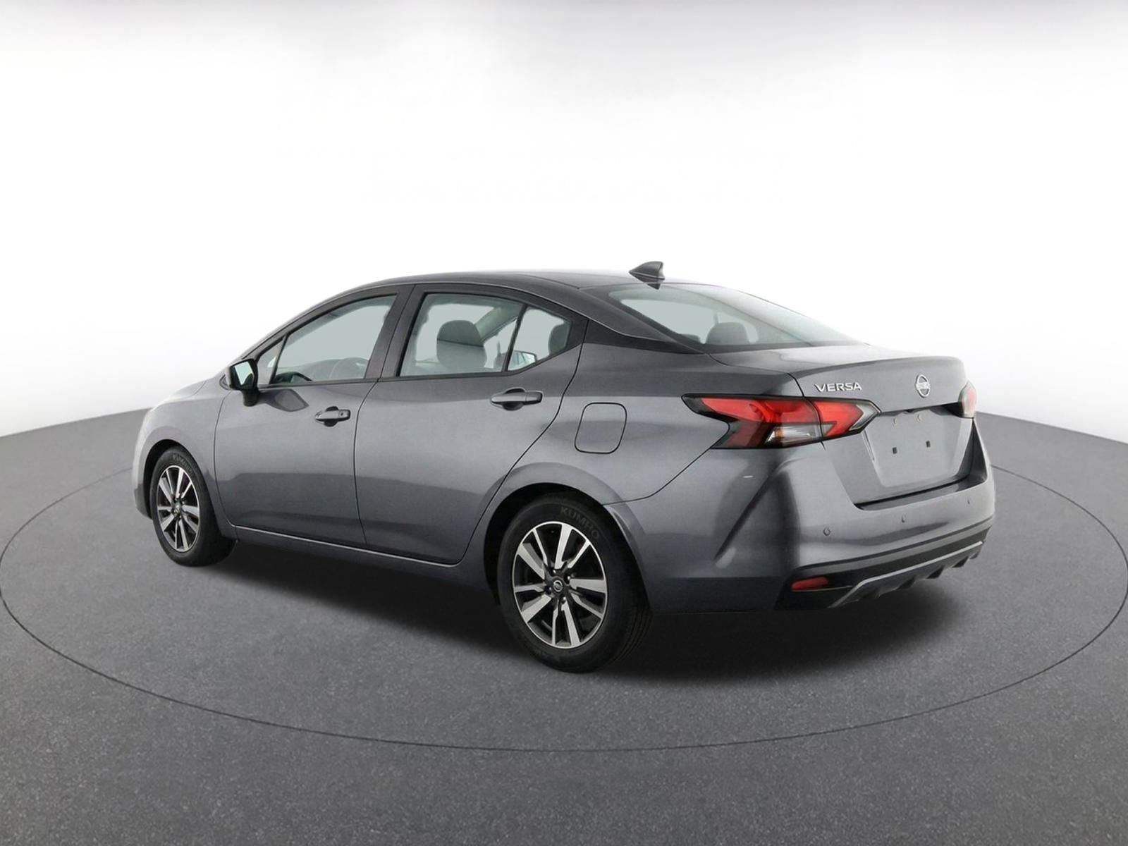 Used 2025 Nissan Versa SV FWD image 7