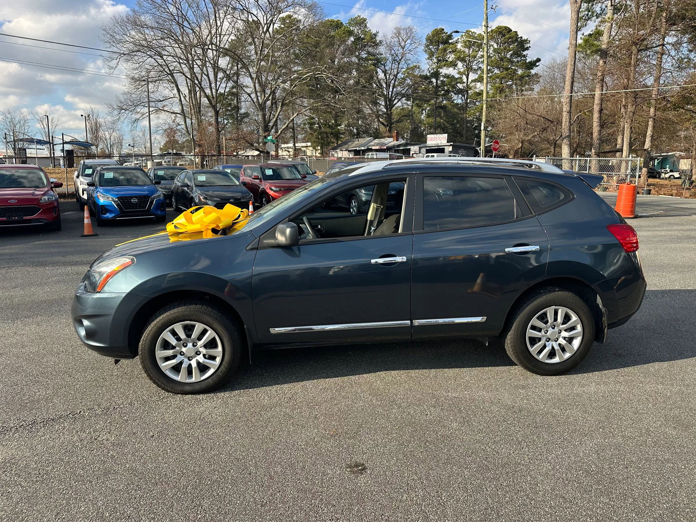Used 2014 Nissan Rogue S w/ Convenience Package image 6