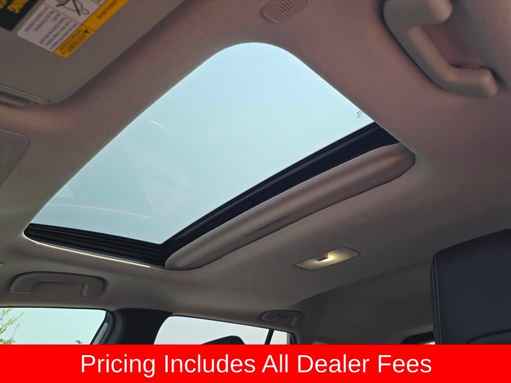 Used 2024 Toyota Corolla Cross XLE w/ Convenience Package AWD/4WD image 12