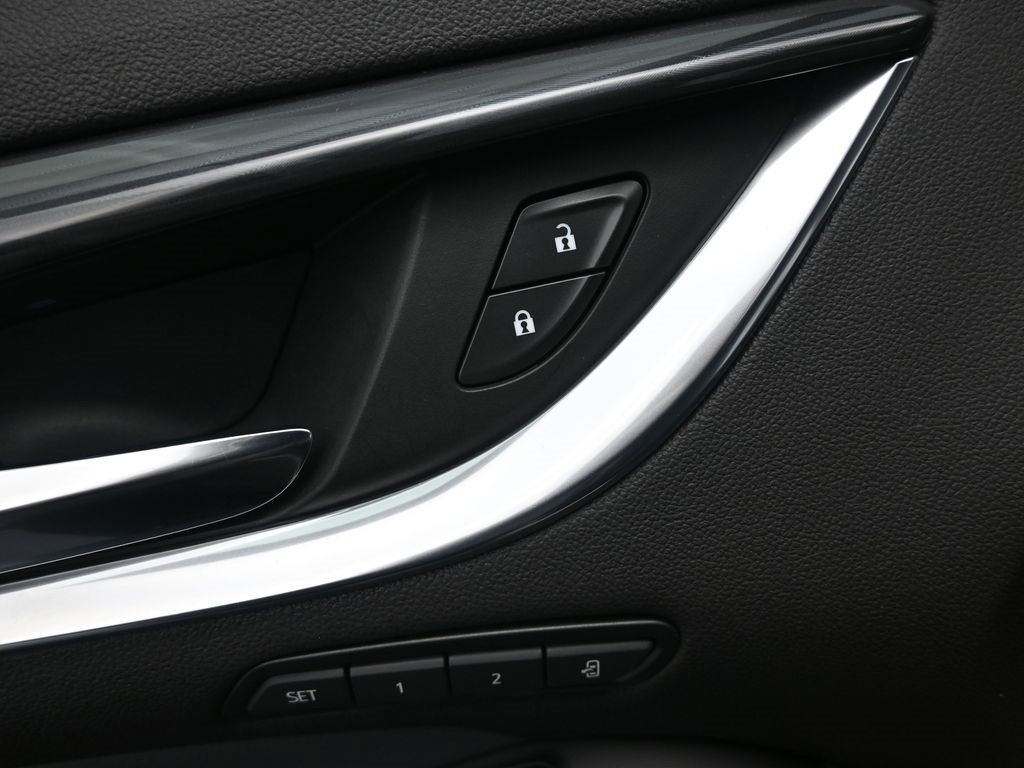 Used 2024 Buick Enclave Premium image 23