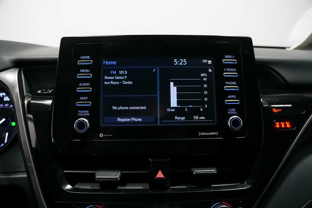 Used 2022 Toyota Camry SE FWD image 12