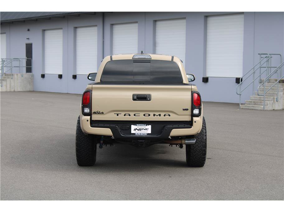 Used 2019 Toyota Tacoma TRD Sport w/ Exterior Package AWD/4WD image 3