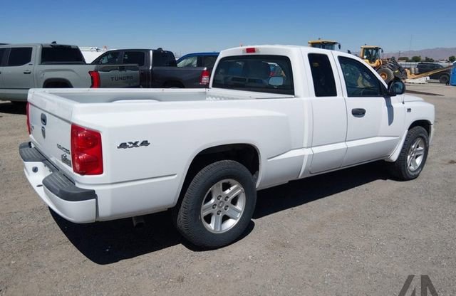 Used 2011 Dodge Dakota Big Horn w/ Skid Plate Group AWD/4WD image 4
