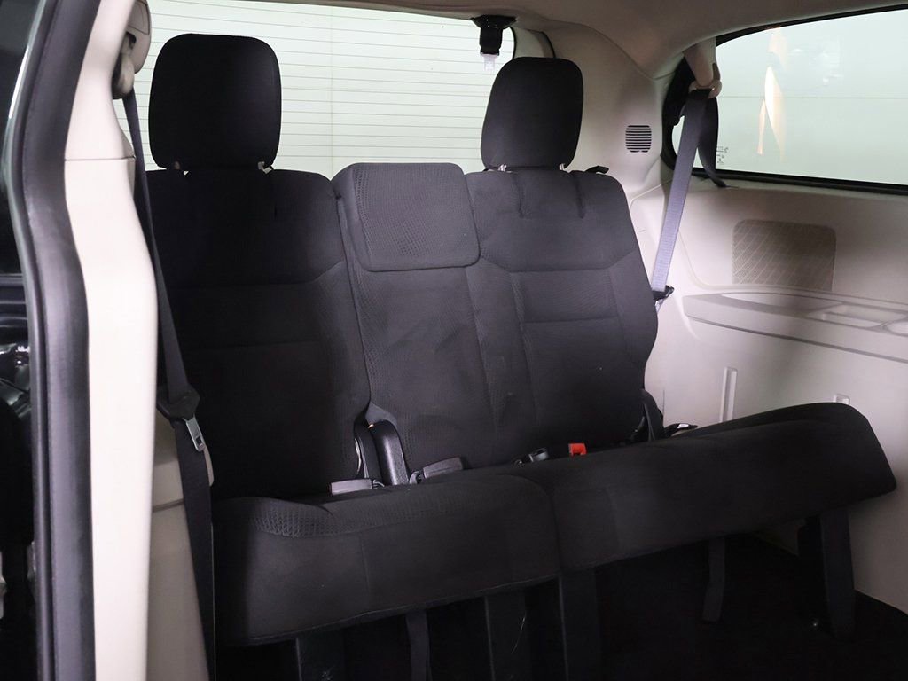 Used 2016 Dodge Grand Caravan American Value Package image 19