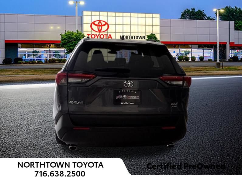 Used 2025 Toyota RAV4 XLE w/ Weather Package AWD/4WD image 31