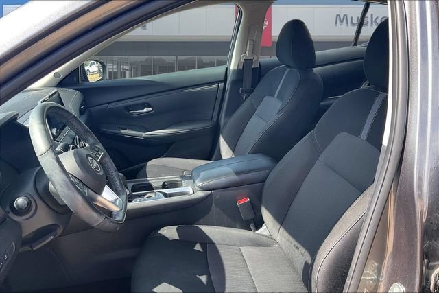 Used 2025 Nissan Sentra SV w/ All-Weather Package FWD image 19